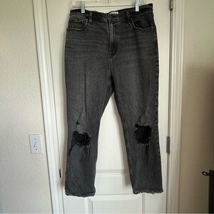 Abercrombie & Fitch Women’s Straight Ultra High Rise Black Jeans - Size 31/12R